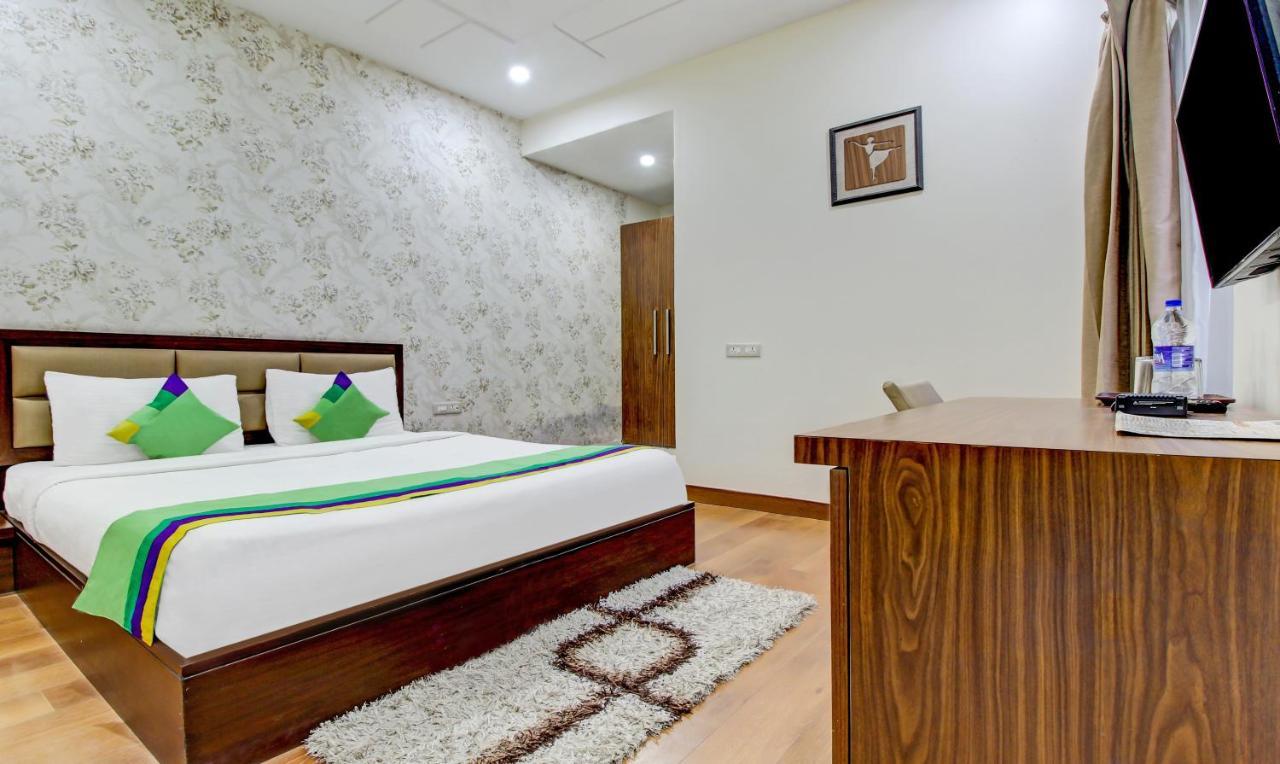 Treebo M2M Residency Sector 46 Hotel Gurgaon Exterior photo