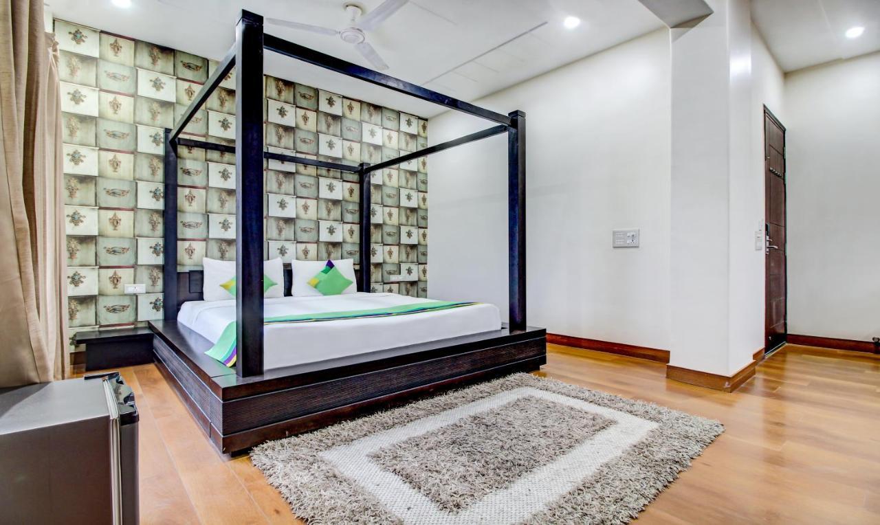 Treebo M2M Residency Sector 46 Hotel Gurgaon Exterior photo